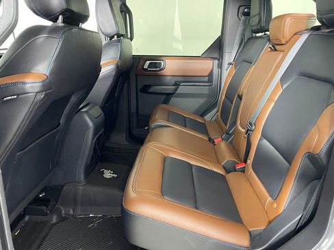 Used 2024 Ford Bronco Outer Banks w/ Sasquatch Package image 15