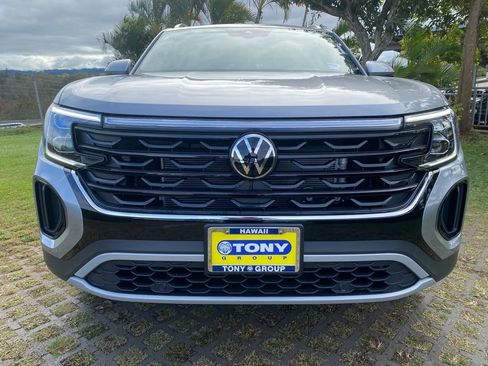 New 2026 Volkswagen Atlas Cross Sport SE FWD image 2