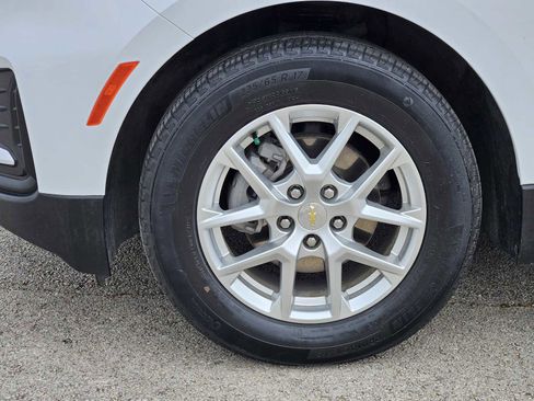 Used 2022 Chevrolet Equinox LS w/ LPO, Floor Liner Package image 9