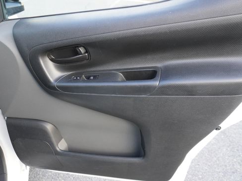 Used 2017 Nissan NV200 S w/ Cruise Control Package image 12