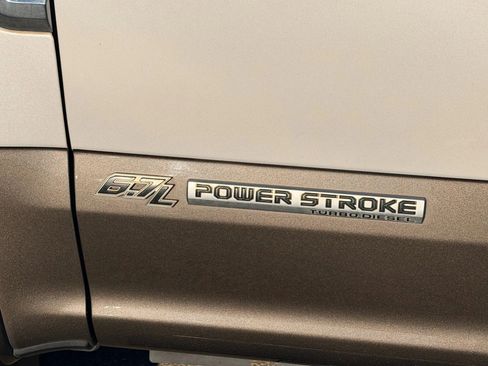 Used 2019 Ford F250 King Ranch w/ King Ranch Ultimate Package image 9