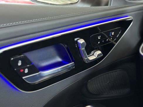 New 2025 Mercedes-Benz C 300 Sedan image 12