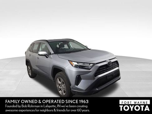 Used 2025 Toyota RAV4 XLE AWD/4WD image 4