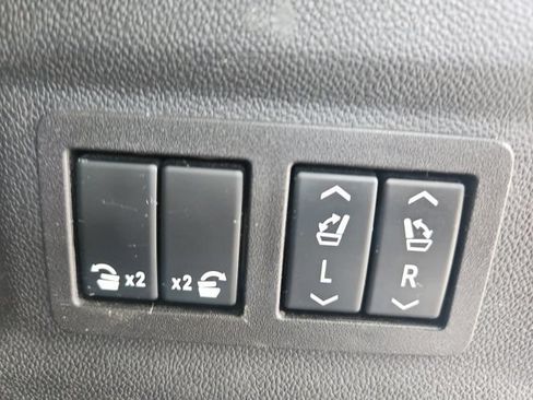 Used 2023 GMC Yukon XL Denali w/ LPO, Floor Liner Package AWD/4WD image 7
