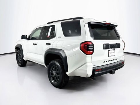 Certified 2025 Toyota 4Runner SR5 AWD/4WD image 12