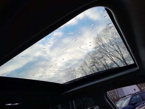 Used 2023 Subaru Forester Premium image 38