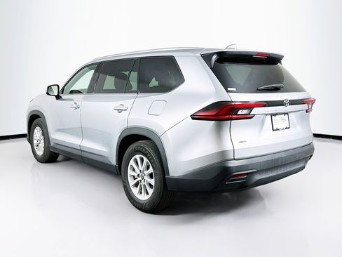 Used 2025 Toyota Grand Highlander XLE image 5