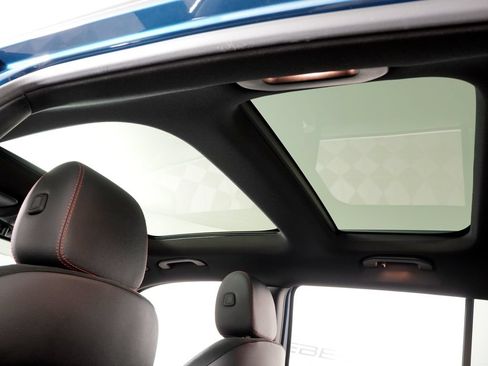 Certified 2023 Mercedes-Benz GLB 250 4MATIC image 17