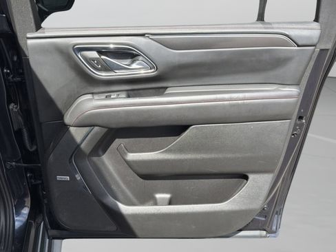 Used 2023 Chevrolet Suburban RST RWD image 28