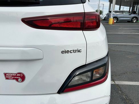 Used 2023 Hyundai Kona SEL FWD image 13