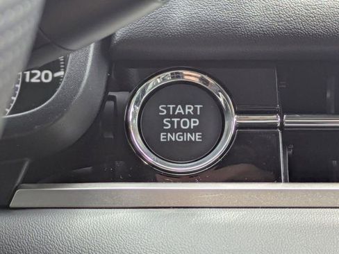 New 2026 Mitsubishi Outlander SE image 33