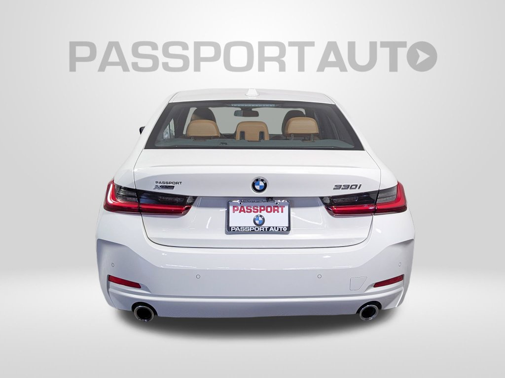 Used 2023 BMW 330i xDrive Sedan w/ Driving Assistance Package AWD/4WD image 5