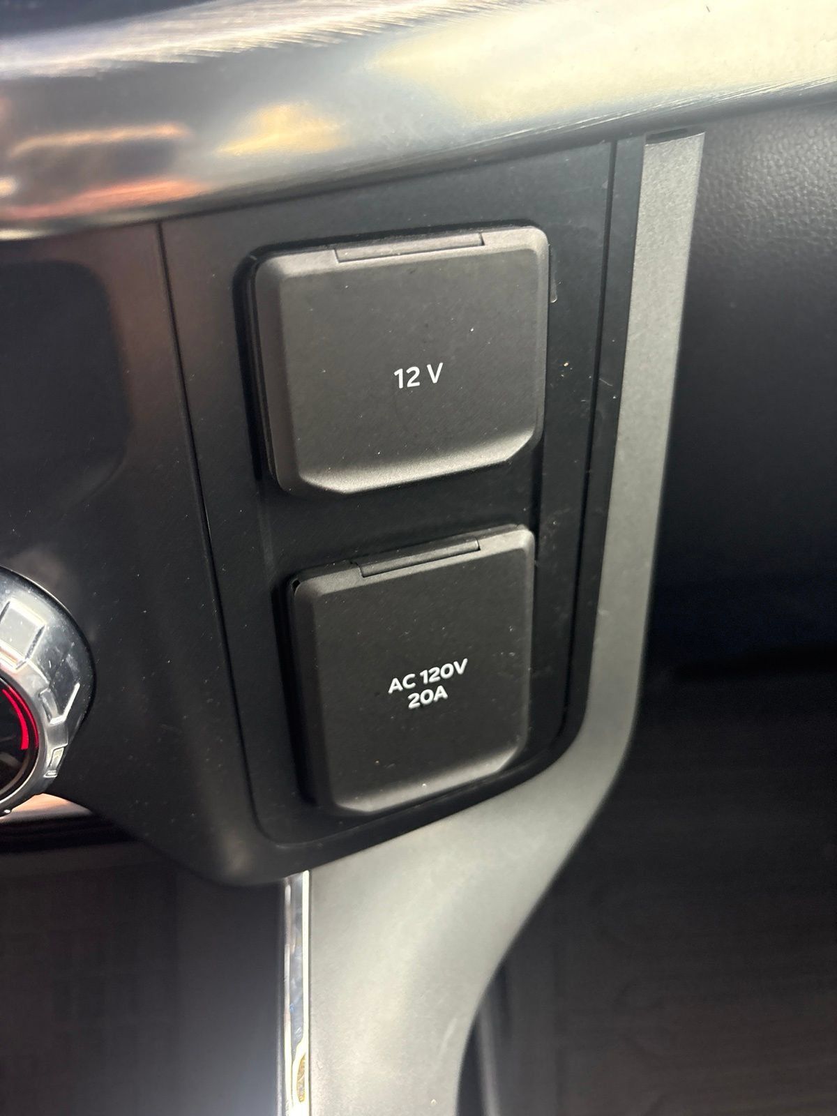Used 2022 Ford F150 Lariat AWD/4WD image 34
