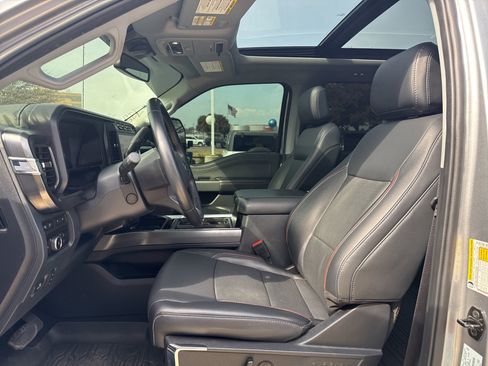 Used 2023 Ford F250 Lariat w/ Chrome Package image 7