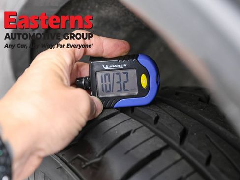 Used 2024 Dodge Durango GT RWD image 32