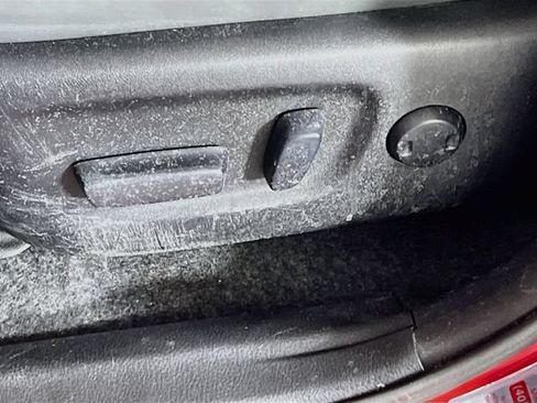 Used 2014 Toyota RAV4 Limited w/ Technology Package FWD image 13