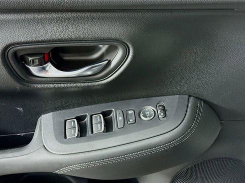 Used 2024 Honda HR-V EX-L image 17