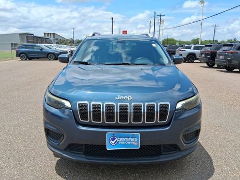 Used 2020 Jeep Cherokee Latitude FWD image 2