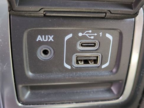 Used 2020 Jeep Wrangler Sport image 19