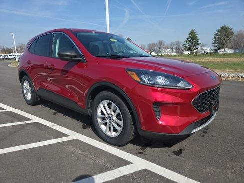Certified 2022 Ford Escape SE FWD image 1