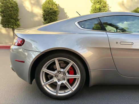 Used 2006 Aston Martin V8 Vantage Coupe image 28