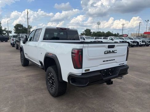 New 2026 GMC Sierra 2500 AT4X w/ LPO, Black Badging Package AWD/4WD image 4