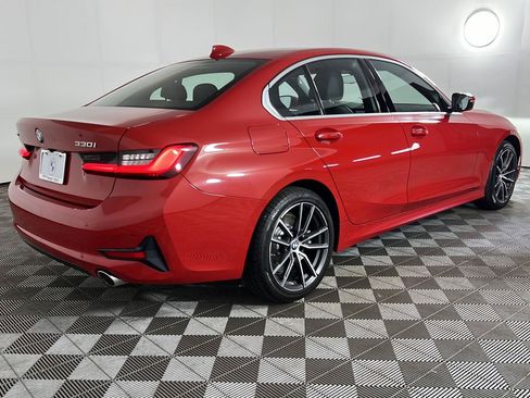 Used 2019 BMW 330i xDrive Sedan w/ Convenience Package AWD/4WD image 5