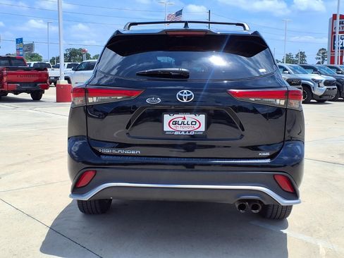 Used 2023 Toyota Highlander XSE FWD image 7