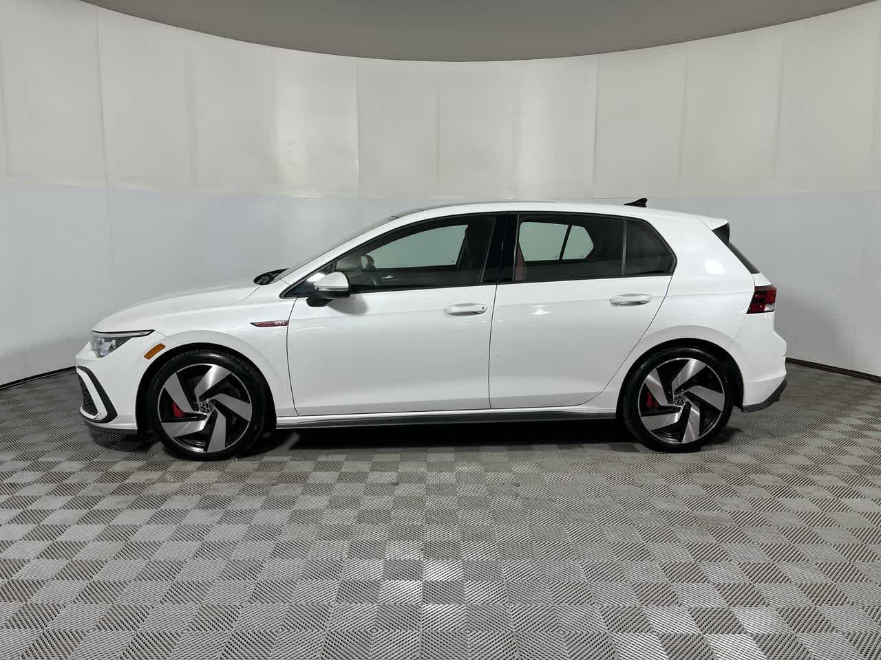 Used 2023 Volkswagen GTI SE FWD image 5