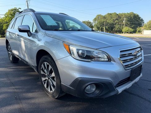 Used 2016 Subaru Outback 2.5i Limited AWD/4WD image 4