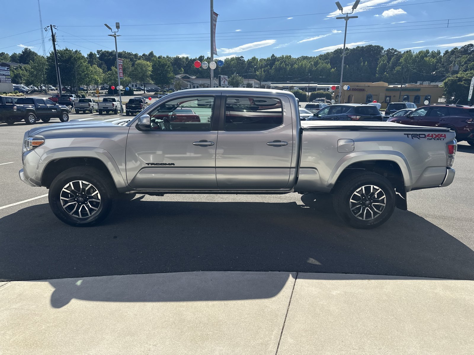 Used 2021 Toyota Tacoma TRD Sport AWD/4WD image 5