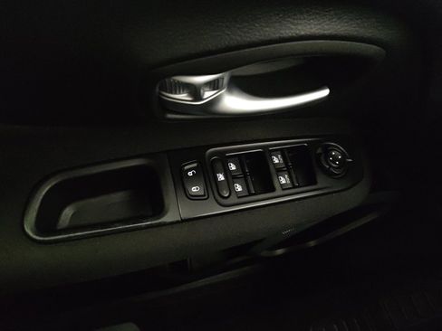 Used 2020 Jeep Renegade Sport w/ Sport Appearance Group AWD/4WD image 27
