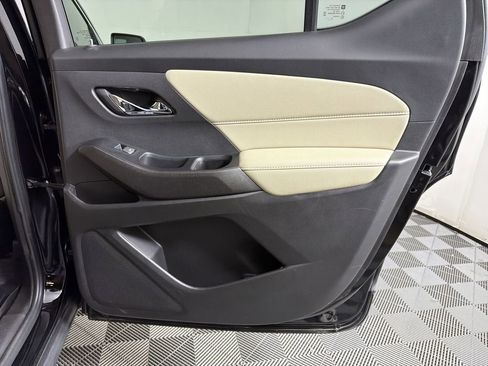 Used 2023 Chevrolet Traverse LS w/ Safety Package image 15