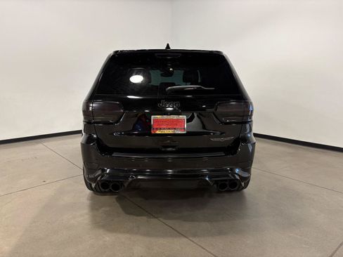 Used 2018 Jeep Grand Cherokee Trackhawk AWD/4WD image 4