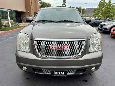 Used 2011 GMC Yukon Denali AWD/4WD image 5