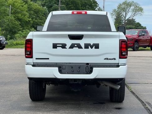 Used 2025 RAM 2500 Big Horn AWD/4WD image 44