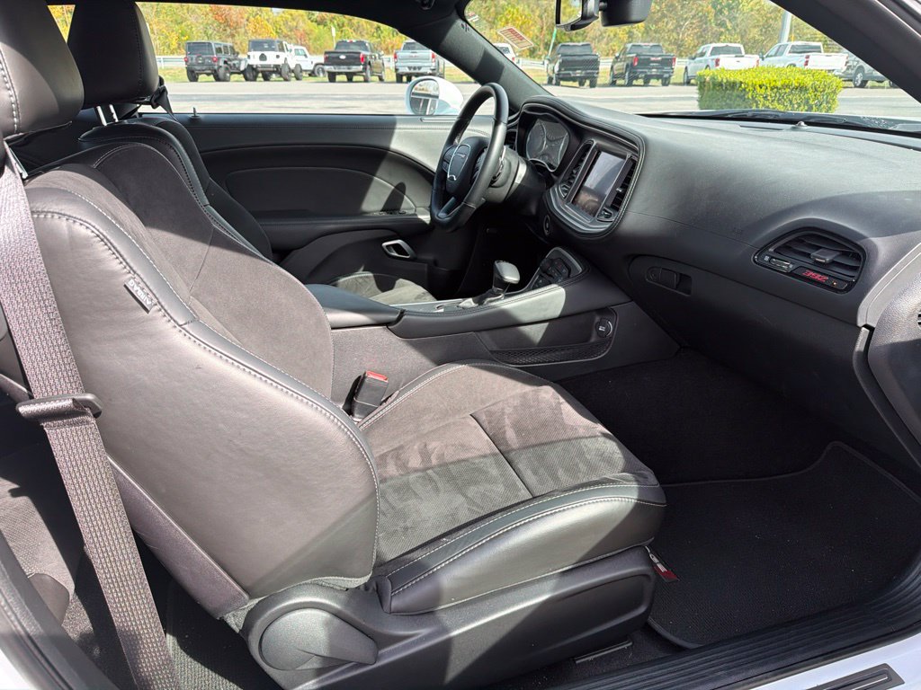 Used 2022 Dodge Challenger R/T Scat Pack RWD image 4