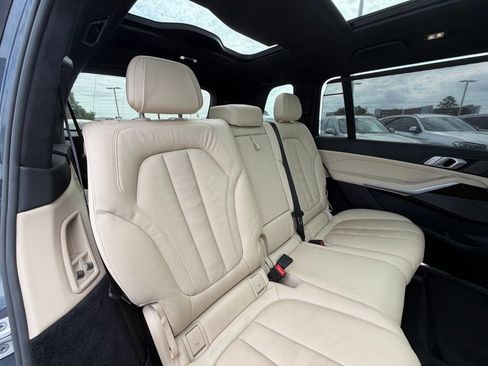 Used 2021 BMW X7 xDrive40i w/ Premium Package AWD/4WD image 33