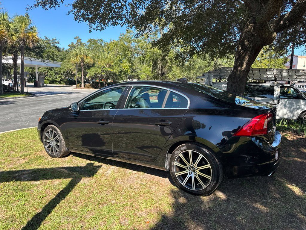Used 2017 Volvo S60 T5 Inscription FWD image 5