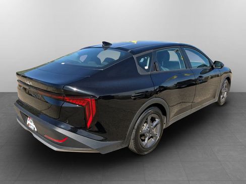 Used 2025 Kia K4 FWD image 5