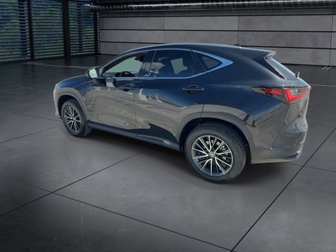 Used 2025 Lexus NX 250 FWD w/ Towing Package (2000 Lbs) image 6