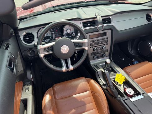 Used 2012 Ford Mustang GT Premium w/ Comfort Pkg image 8