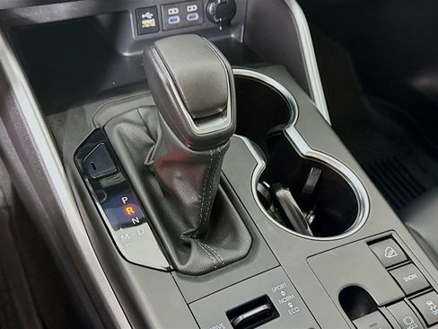 Certified 2024 Toyota Highlander XLE image 14