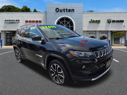 Certified 2022 Jeep Compass Limited AWD/4WD image 1