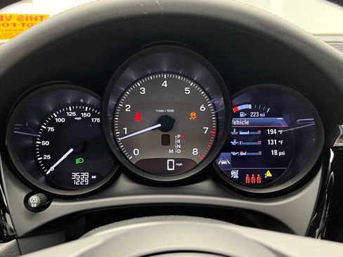 Certified 2025 Porsche Macan S AWD/4WD image 10