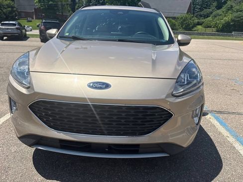 Used 2020 Ford Escape SEL AWD/4WD image 2