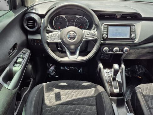 Used 2021 Nissan Kicks S FWD image 15