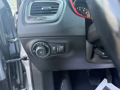 Used 2020 Jeep Compass Trailhawk AWD/4WD image 38