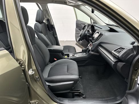 Used 2023 Subaru Forester Premium image 22