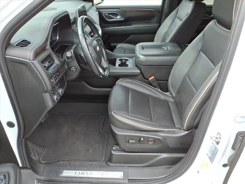 Used 2023 Chevrolet Suburban Premier image 11